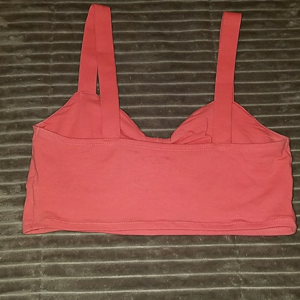 Crop top - Picture 2 of 3